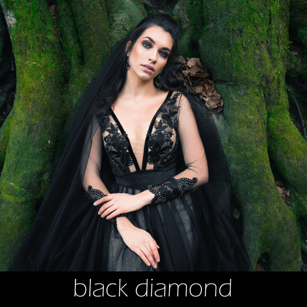 Black diamond esküvői ruha